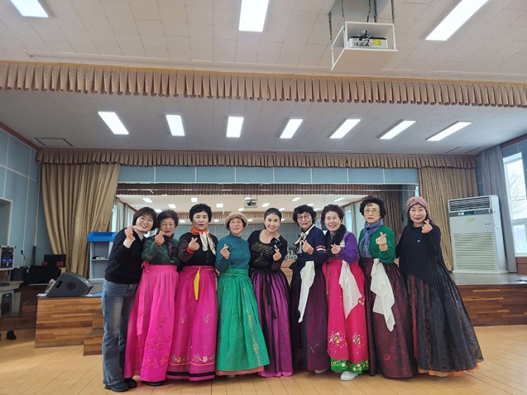 2cf9ad35edcc9b99fc33de0c8bbbd4e9_1738827